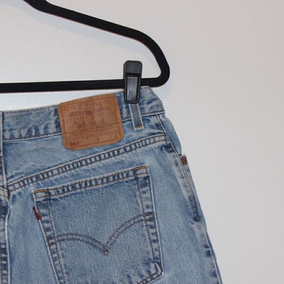 Levi's  550 High Waisted Jean Shorts Women size 30 - Picture 7 of 10